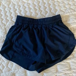 Lululemon 3” track that shorts
